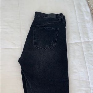 American dangle black ripped mom jeans